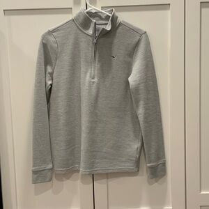Boy’s 1/4 zip Vineyard Vines pullover grey